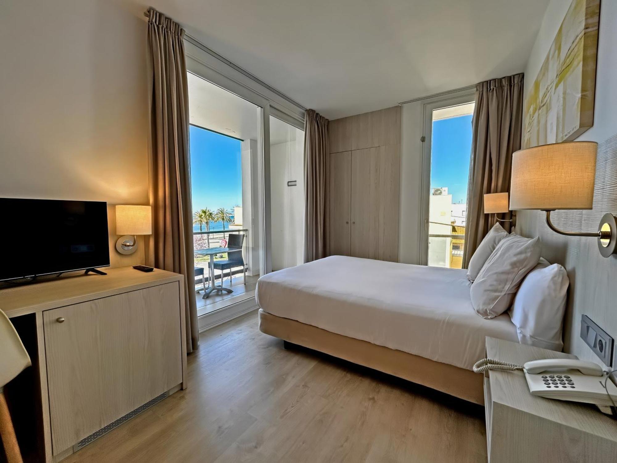 Marina Hotel 3*