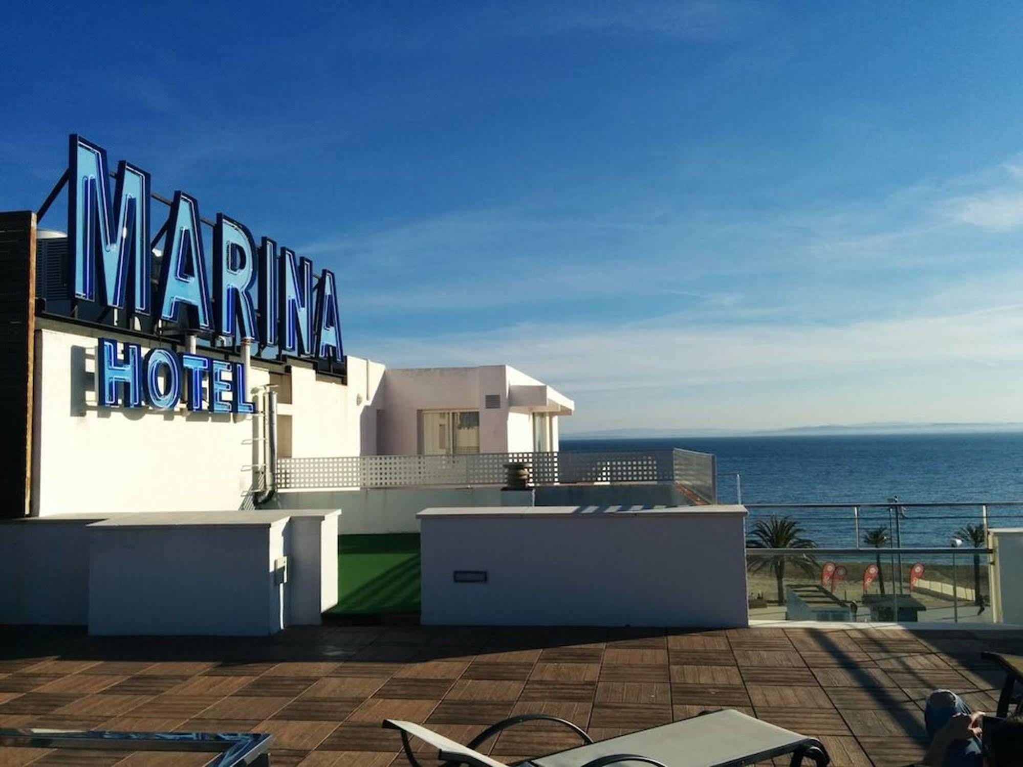 Marina 3* Roses